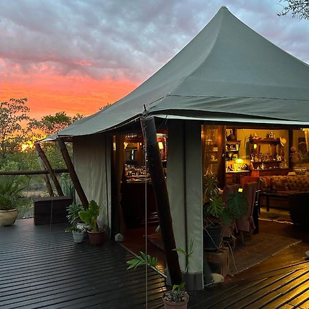 Out In Africa Wildlife Lodge Хамманскраал Екстер'єр фото